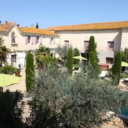 Vila Spacieuse Et Charmante A Saint-gilles Avec Piscine Privee